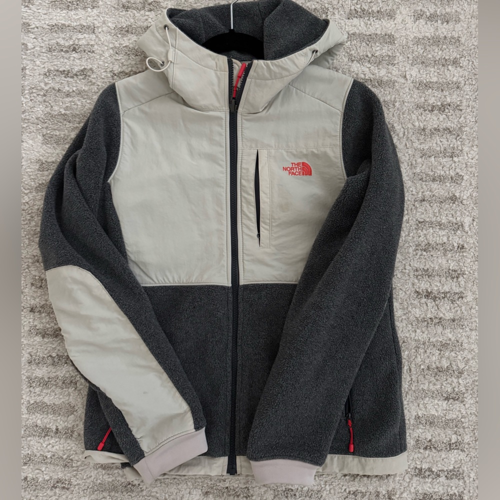 Women’s Notthface Denali jacket